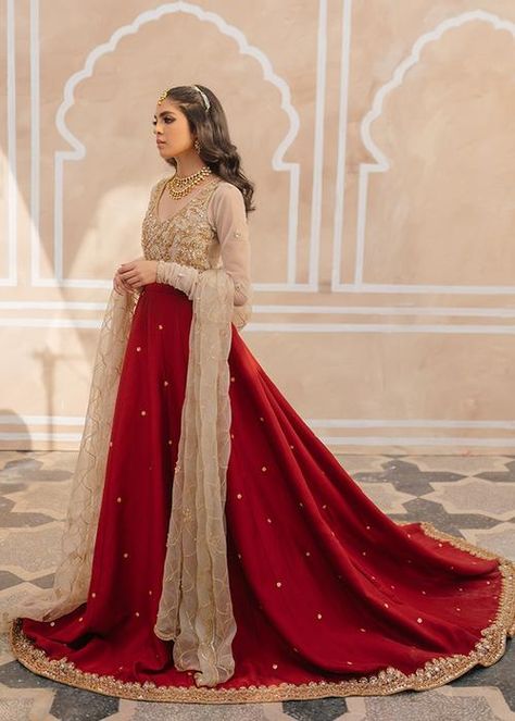 Desi Wedding Dresses Red, Red Wedding Dress Pakistani, Simple Red Wedding Dress Pakistani, Maroon Desi Wedding Dress, Red Barat Dress Pakistani, Wedding Outfits, Pakistani Bridal Dress, Red Bridal Dress, Bridal Dresses Pakistan