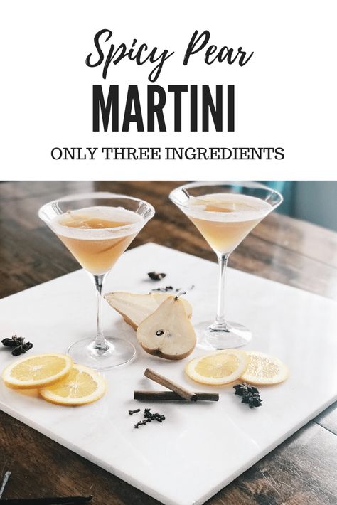 Fall Martinis Recipes, Pear Martini Recipe, Pear Martini, Pear Cocktails, Fall Cocktail, Thanksgiving Cocktails, Spiced Pear, Martini Recipes, Fall Cocktails