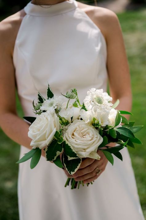 White Bridesmaid Bouquet, Simple Bridesmaid Bouquets, Bouquet Rose, Lowcountry Wedding, White Bridesmaid, Episcopal Church, White Bouquet, Bridesmaid Bouquet, Rose Bouquet