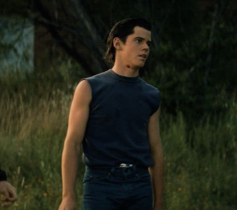 Jhonny Outsider, Ponyboy Curtis Blonde, Pony Boy And Johnny, Pony Curtis, Ponyboy Curtis Icons, Pony Boy Curtis, The Outsiders Ponyboy, Tommy Howell, C Thomas Howell