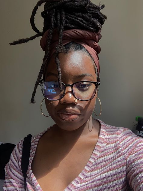 Black girl with brown head scarf Girl With Locs, Silk Scarf Hair, Silk Headscarf, White Scarves, Brown Outfit, Locs Hairstyles, Loc Styles, Curly Hairstyles, Main Character