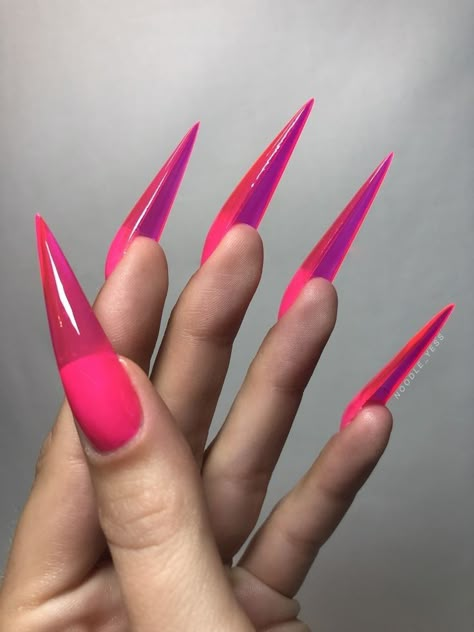 Jelly Effect Nails, Jelly Neon Nails, Hot Pink Jelly Nails, Long Jelly Nails, Jelly Gel Nail Designs, Red Jelly Stiletto Nails, Jelly Acrylic Nails, Jelly Nails Aesthetic, Jelly Nails Pink