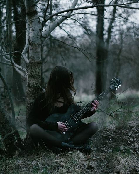 pinterest — 𝓇𝑜𝓉𝓉𝑒𝓃𝓀𝒶𝓇𝓉 Metal Punk Aesthetic, Black Aesthetic Forest, Metal Guitar Aesthetic, Forest Punk Aesthetic, Black Metal Forest, Allie Core, Metalhead Aesthetic, Forest Punk, Huge Explosion