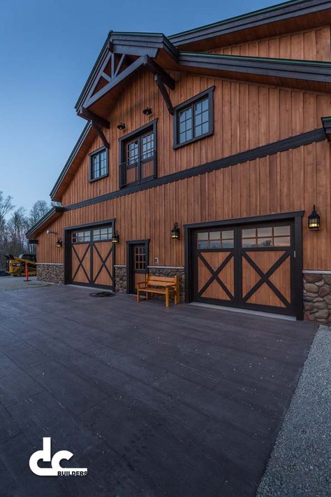 Barn Exterior Colors, Barn Colors Exterior, Barn Exterior Ideas, Barn Colors, Barn Style Garage, Garage With Living Quarters, Dream Home Ideas, Prefab Garages, Pole Barn Garage