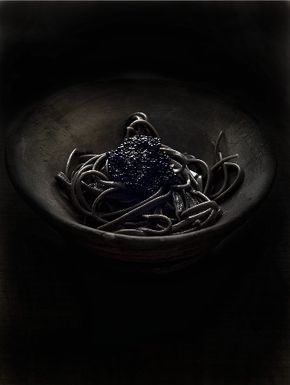 Ink Pasta, Squid Ink Pasta, Dark Food Photography, White Food, Black Food, Fancy Food, Food Photography Styling, Perfect Food, Beautiful Food