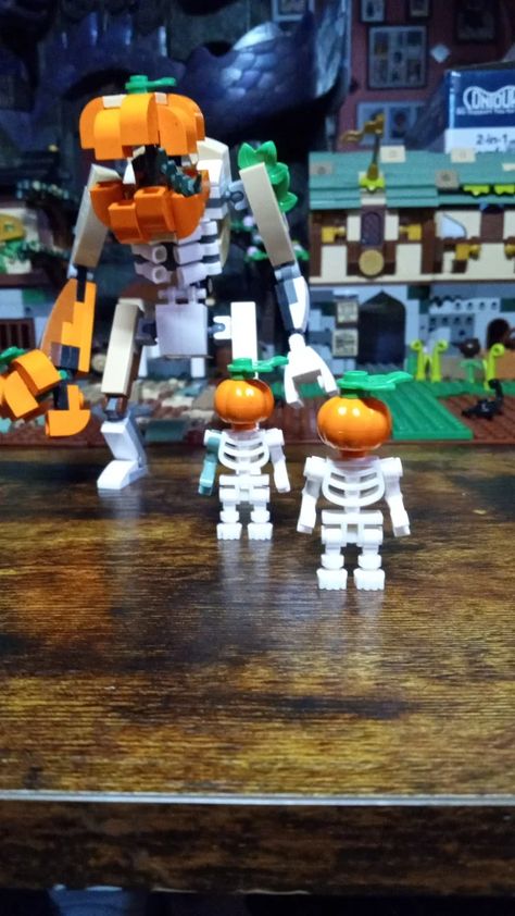 Lego Monster, Custom Lego Minifigures, Lego Dragon, Lego Bots, Lego Halloween, Lego Army, Lego Sculptures, Lego Custom Minifigures, Lego Mechs