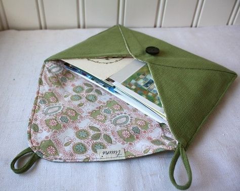 Fabric Envelope, Fabric Postcards, Sew Ins, Sewing Purses, Fabric Craft, Handmade Fabric, Copy Paste, Sewing Gifts, Fabric Projects