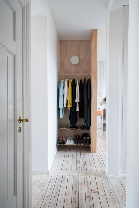 Minimal Entryway, Entry Hallway, Entry Hall, Scandinavian Interior, House Entrance, Apartment Design, Interior Inspiration, Plywood, Home Inspiration