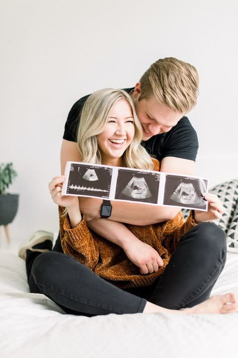 The Cutest Pregnancy Announcement EVER | In home pregnancy announcement photo session | Whitney Hunt Photography Home Maternity Photography, Pregnancy Announcement Pictures, Pregnancy Announcement Photoshoot, Fall Pregnancy Announcement, Baby Announcement Photoshoot, Cute Pregnancy Announcement, Baby Announcement Pictures, Couple Pregnancy Photoshoot, Pregnancy Announcement Photos