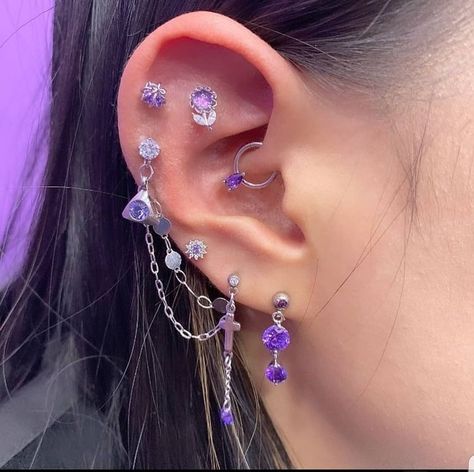 #earrings #piercing #inspiration #purple #jewelry Ear Peircings, Cool Ear Piercings, Pretty Ear Piercings, Cool Piercings, Cute Ear Piercings, Cute Piercings, Indie Jewelry, Jewelry Tattoo, Body Jewelry Piercing