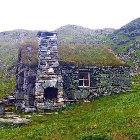 Nature Voice, Stone Cabin, Stone Building, Rustic Home Interiors, Stone Cottages, In The Middle Of Nowhere, Cottage Cabin, Middle Of Nowhere, Stone Cottage