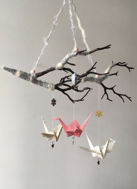 Japanese Nursery Room, Diy Japanese Decor, Mobil Origami, Japanese Nursery, Paper Crane Mobile, Crane Mobile, Origami Mobile, Origami Ornaments, Origami Cranes