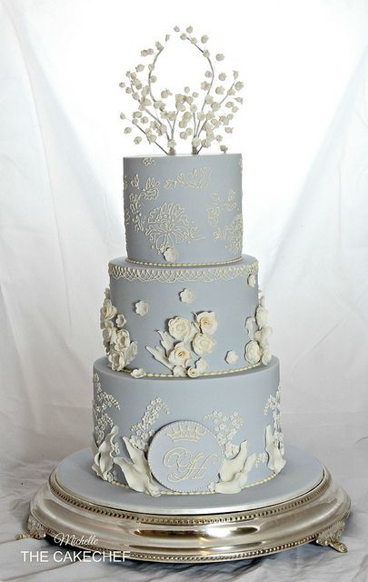 Royal wedding cake | Flickr - Photo Sharing! Royal Blue Quince Cake, Baby Blue Quinceanera, Cream Wedding Cakes, Pale Blue Wedding, Quince Cake, Learn Cake Decorating, Royal Wedding Cake, Baby Blue Weddings, Memories Scrapbook