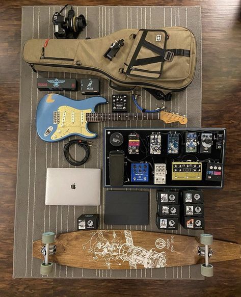 Guitar Case Aesthetic, Guitar Decor, Guitar Pedal Boards, Electric Guitar Accessories, Travel Guitar, Guitar Tech, Music Studio Room, Guitar Obsession, Guitar Pedal