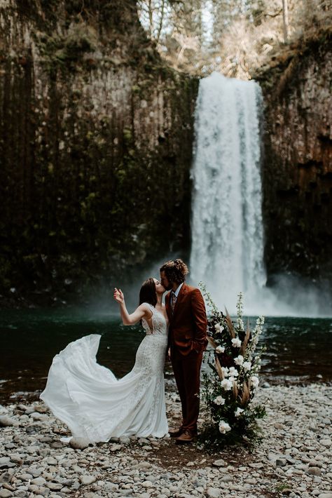 Boho Reception, Arkansas Elopement, Silverton Oregon, Elopement Oregon, Waterfall Elopement, Waterfall Wedding, Oregon Elopement, Waterfall Adventure, Elopement Ceremony