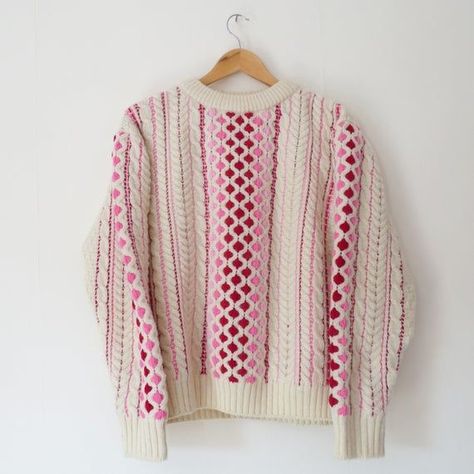 Cable Knitwear, Knitted Tunic, Jumper Designs, Knitwear Sweater, Pink Jumper, Cable Knit Jumper, Knitwear Fashion, Style Inspiration Fall, Knitwear Design