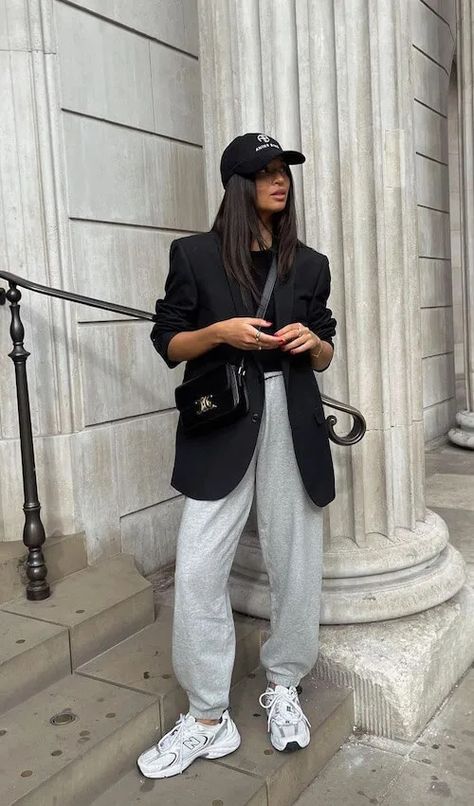 Black Blazer 2023 Outfit, Artsy Sporty Outfits, Black Blazer Outfit Street Styles, Athleisure Blazer Outfit, Fall Styling Outfits, Baseball Hat Blazer Outfit, Sweats With Blazer Outfit, Grey And Black Outfits Casual, Sport Blazer Women Outfit