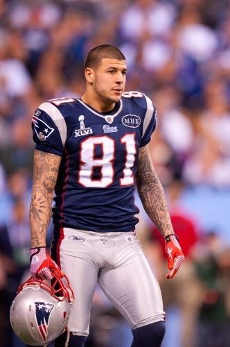 Aron Hernandez, Football Studs, Aaron Hernandez, Hot Rugby Players, Nfl Football 49ers, Cute Football Players, Hunks Men, Football Pants, Men Sport Pants