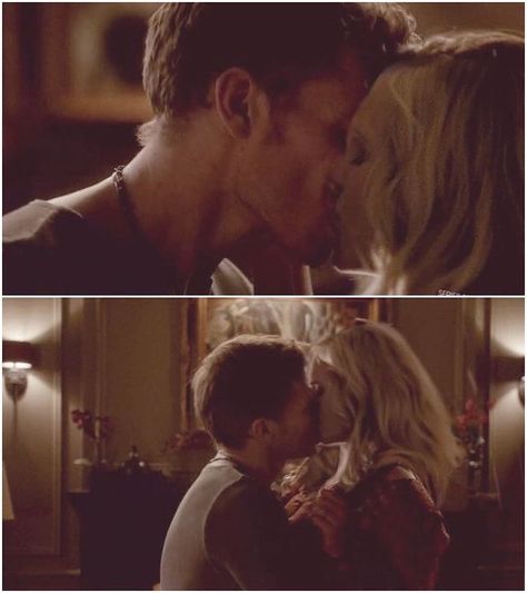 Klaus And Caroline Kiss, Caroline From Vampire Diaries, Romantic Kiss Gif, Klaus The Originals, Klaus And Caroline, Vampier Diaries, Funny Photoshop, Vampire Diaries Quotes, Vampire Diaries Guys