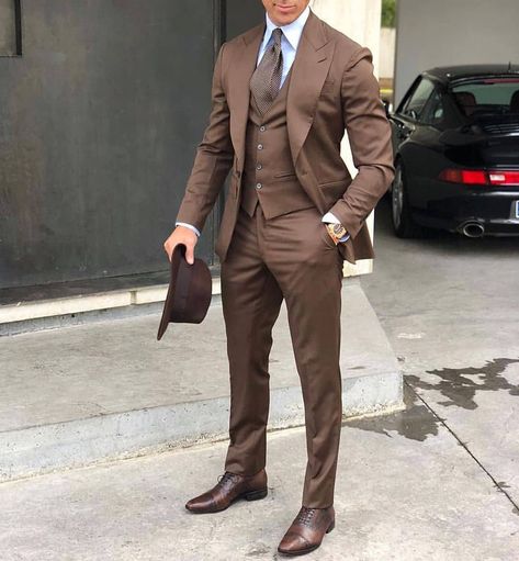 Dark Green Suit Men, Groomsmen Brown, Green Suit Men, Wedding Suits Groomsmen, Prom Tuxedo, Slim Fit Tuxedo, Stylish Suit, Brown Wedding, Groomsmen Suits