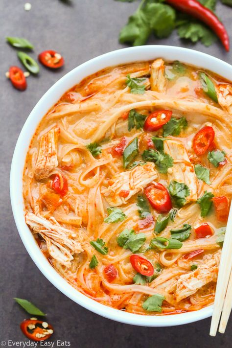 Thai Soup With Rice Noodles, Easy Thai Red Curry Noodle Soup, Spicy Thai Chicken Noodle Soup, Rice Noodle Broth, Coconut Milk Rice Noodles, Spicy Rice Noodle Soup, Spicy Thai Noodle Soup, Spicy Curry Soup, Spicy Thai Coconut Chicken Soup