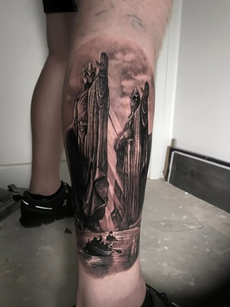 Argonath Tattoo, Gandalf Tattoo, Tolkien Tattoo, Lotr Tattoo, Rings Tattoo, Lord Of The Rings Tattoo, Nerdy Tattoos, Armor Tattoo, Dinosaur Tattoos