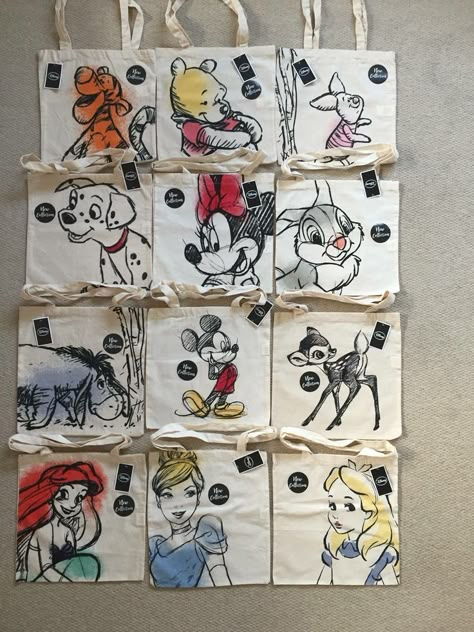 Tod Bag, Disney Tote, Disney Tote Bags, Disney Furniture, Deco Disney, Disney Diy Crafts, Disney Room Decor, Disney Rooms, Painted Bags