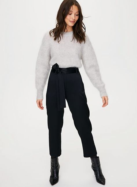 Work Clothes Women Professional, High Waisted Trousers Outfit, Trousers Outfit Winter, Aritzia Outfit, Tie Front Pants, Trouser Outfit, Formal Office, Jumpsuit Trousers, Work Wardrobe