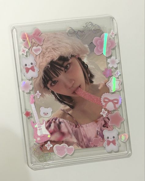 Top Loader Inspo Kpop, K Pop Photocards Decoration, Kpop Sticker Deco, Top Loaders Photocards, Photo Card Top Loader, Pc Toploader Deco, Pink Toploader Deco, Toploaders Deco Ideas, Pc Decoration Kpop