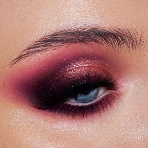 7 Awesome Eye Makeup Tips For You To Try! Smokey Eyes Makeup, Red Smokey Eye, Bronze Smokey Eye, Pink Smokey Eye, Gold Smokey Eye, Green Smokey Eye, Natural Smokey Eye, Purple Smokey Eye, Makeup Over 40