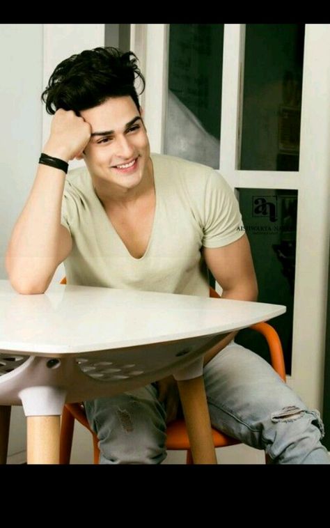 Priyank Sharma, Boy Poses, Tv Actors, Google Images, Actors, Tv