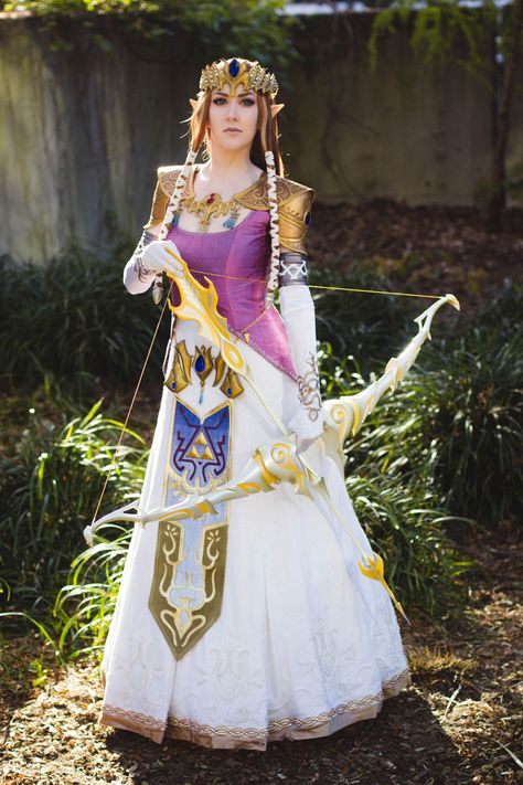 Twilight Princess Zelda — Atelier Heidi Twilight Princess Zelda, Princess Zelda Costume, Princess Zelda Cosplay, Zelda Costume, Cosplay Crown, Comic Con Costumes, Princesa Zelda, Zelda Cosplay, Zelda Twilight Princess