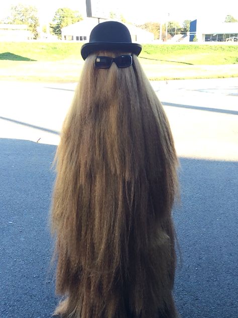 Homemade cousin It costume! Love it! Cousin It Costume, Cousin Itt, Addams Family Tv Show, Cousin It, Longest Hair, Interesting Objects, Addams Family Costumes, Adams Family, Diy Fashion Hacks