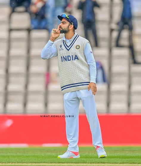 virat💪🤘60k on Instagram: "🤫 check out our page for more 💥 . . . @virat.kohli.clubix 😁✌🏻 . do follow :- @virat.kohli.clubix . stay tuned for daily hd walls 🔵FOLLOW :-…" Virat Kohli Indian Jersey, Virat Kohli Images, Aaron Finch, Virat Kohli Portrait Photography, Republic Day Photos, Anushka Sharma And Virat, Indian Groom Dress, Ab De Villiers Photo, Virat And Anushka