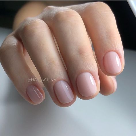 Short Circle Nails, Short Nails Nude Design, Nude Nails Design 2024, Soap Nails, 60s Nails, Biab Nails, Natural Nails Manicure, Natural Pretty, 60s Makeup