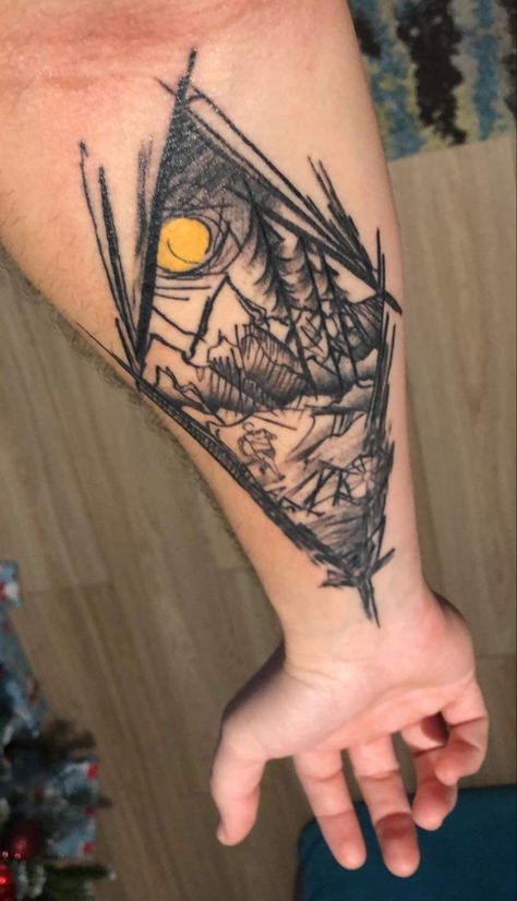 Wild trail runner Run Wild Tattoo, Mountain Running Tattoo, Trail Runner Tattoo, Runners Tattoo Ideas, Tattoo Ideas For Runners, Trail Tattoo, Ultra Trail Running, Runner Tattoo, Running Tattoo