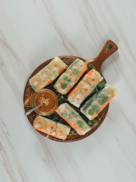 Paper Rice Rolls, Vietnam Roll, Cooking Photoshoot, Vietnamese Rolls, Vietnamese Rice Paper Rolls, Vietnamese Rice Paper, Vietnamese Rice, Food Flatlay, Rice Rolls