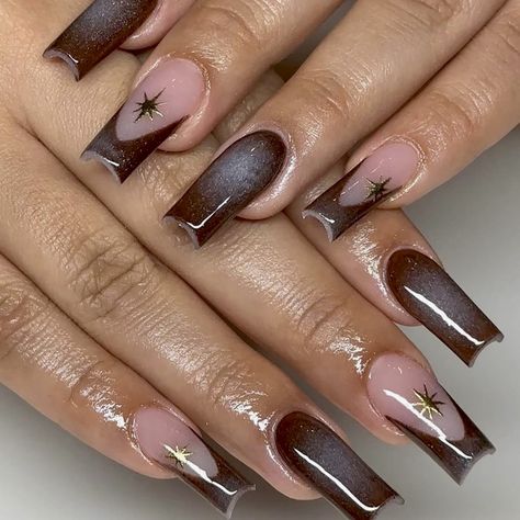 Halloween Nails Airbrush, Dark Brown Nails Acrylic Design, Brown Nails For Prom, Pink Brown Nails Design, Brown And Pink Aura Nails, Brown Grunge Nails, Calm Nail Designs, Halloween Minimalist Nails, Cool Nail Inspo Dark