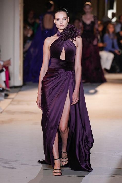 Zuhair Murad Pre Fall 2023, Zuhair Murad Purple, Zuhair Murad 2022, Zuhair Murad Haute Couture 2022, Mode Purple, Zuhair Murad Fall 2022 Couture, Erdem Moralioglu, Sandra Backlund, Christopher Bailey