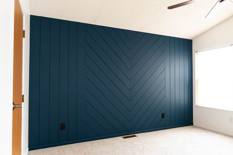 Shiplap Diy, Wall Behind Bed, Shiplap Boards, Accent Wall Designs, Shiplap Accent Wall, Diy Shiplap, Diy Accent Wall, Chevron Wall, Accent Wall Bedroom