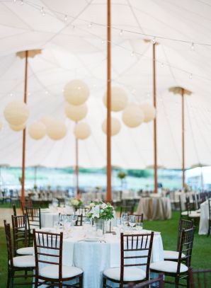 Paper Lanterns Wedding, Outdoor Tent Wedding, Tent Wedding Reception, Reception Tablescapes, Wedding Invitation Kits, Wedding Lanterns, Bay Wedding, Wedding Spot, Wedding Tent