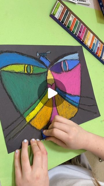 Paul Klee Art Projects For Kids, Paul Klee Cat, Klee Art, Paul Klee Art, 2nd Grade Art, Chalk Pastel, Kids Art Class, Art Lessons For Kids, Art Curriculum