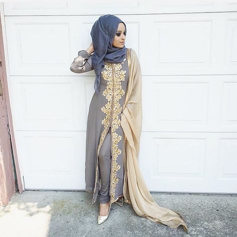 @therealellenk Pakistani Outfit Ideas, Hijabi Gowns, How To Wear Hijab, New Hijab, Salwar Kamiz, Desi Clothes, Hijab Chic, Hijabi Outfits, Asian Outfits