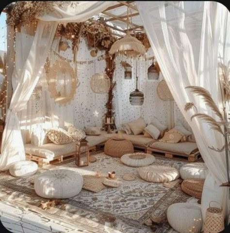 Boho Meditation Space, Weird Furniture, Rooftop Design, Hippie Homes, Backyard Fireplace, Bedroom Decor Design, Yoga Room, Meditation Space, Meditation Room