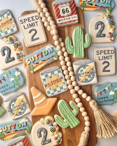 Radiator Springs Cookies, Radiator Springs Birthday Party, Radiator Springs Cake, Pixar Cars Cookies, Cars Cookies Disney, Cars Birthday Cookies, Radiator Springs Birthday, Retro Cookies, Cars Cookies