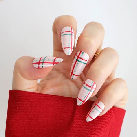 55+ Winter Nail Designs Aesthetic Christmas Nails Acrylic, Nails Long Christmas, Simple Christmas Nails Short, Classic Christmas Nails, Long Christmas Nails, Christmas Nail Acrylic, Christmas Nails Aesthetic, Red Christmas Nail Designs, Aesthetic Christmas Nails