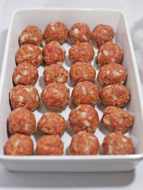 Stove Top Stuffing Meatballs Recipe, Stove Top Stuffing Meatballs, Stovetop Meatballs, Stove Top Stuffing Recipes, Stuffing Balls Recipe, Stove Top Stuffing Mix, Stuffing Balls, Best Meatballs, Beef Meatballs