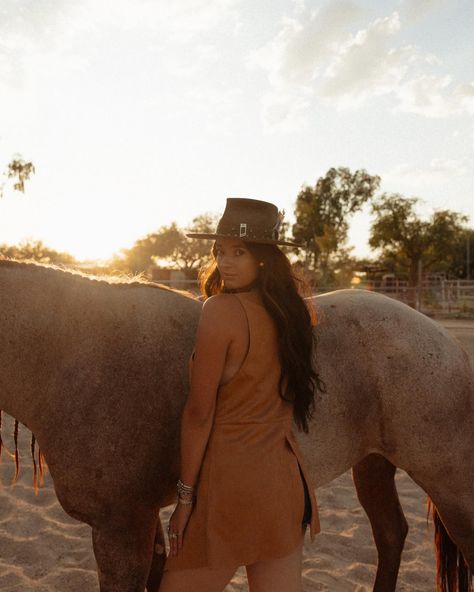 Some western photos to spice up your feed🤠🐴 Who doesn’t want to be a cowboy now a days?! #photography #photographer #arizona #arizonaphotographer #westernphotographer #arizonawesternphotographer #westernstyle #westernfashion #laineywilsonphotoshoot #laineywilson #countryscoolagain #tucsonwesternphotographer #arizonaportraitphotographer #portraitphotography #canonphotography #unscriptedposingapp Arizona western photographer, Arizona portrait photographer, Tucson portrait photographer, profe... Western Photos, Western Photo, Arizona Photographer, Canon Photography, Portrait Photographer, Spice Up, Tucson, Portrait Photographers, Western Fashion