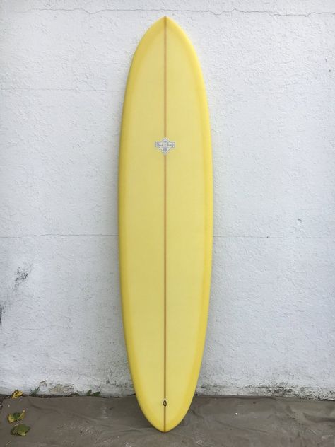 Paul Surf Eggsperience Surfboards Aesthetic, Surfboard Colors, Surfboard Aesthetic, Beach Bum Aesthetic, Yellow Surfboard, Friends Surfing, Portugal Surf, Surfboard Art Design, Surfboard Painting