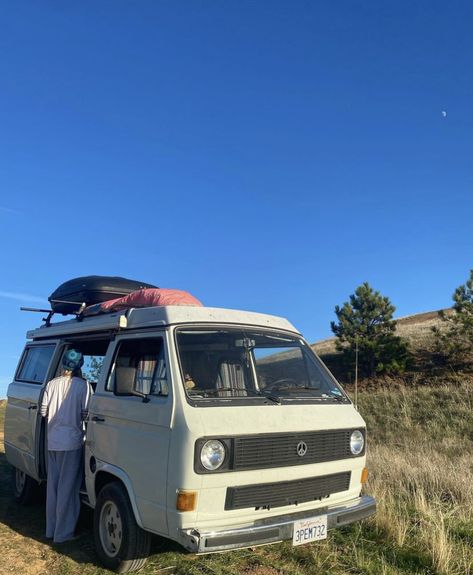 Car Camper Conversion, Van Aesthetic, Surfer Van, Van Life Aesthetic, Beach Van, Vans Aesthetic, Van Travel, Sky Adventure, Camper Van Life